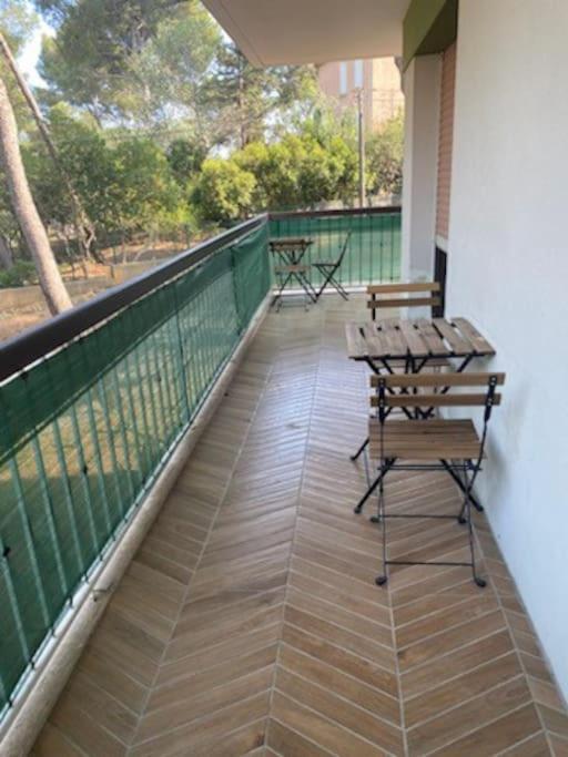 T2 Avec Clim Et Terrasse Vue Mer, Les Sablettes La Seyne-sur-Mer Luaran gambar